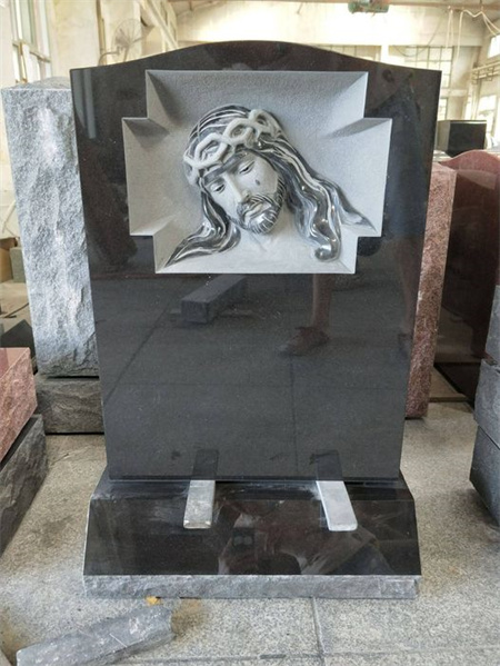 Comparing Granite to Other Headstone Materials