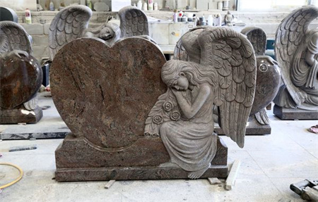 How We Ensure On-Time Delivery of Granite Monuments