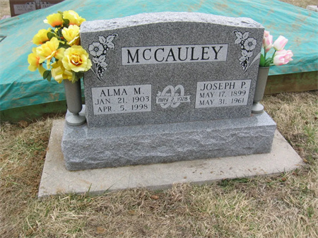 Wholesale Red Granite Tombstones for US Importers