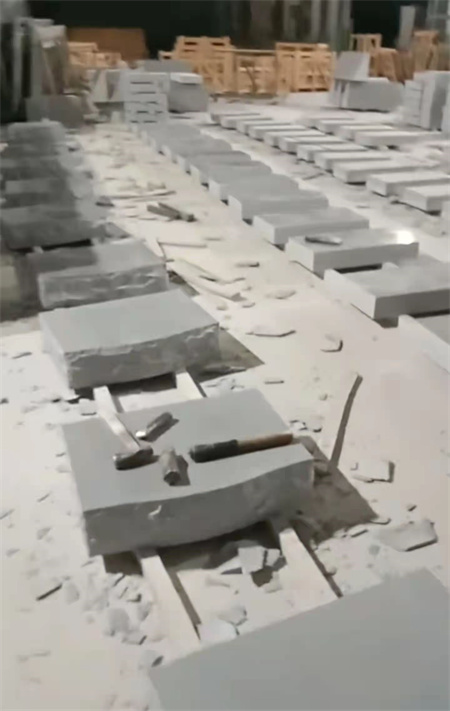 How We Train Skilled Craftsmen for Stone Carving